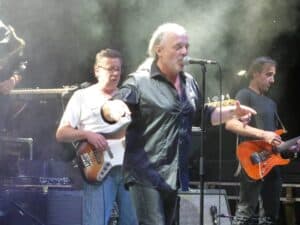 Artist Roster - Tribute Bands & mehr... 279 Artist Roster - Tribute Bands & mehr... 230