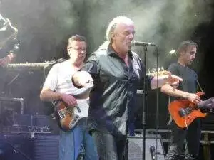 Artist Roster - Tribute Bands & mehr... 270 Artist Roster - Tribute Bands & mehr... 223